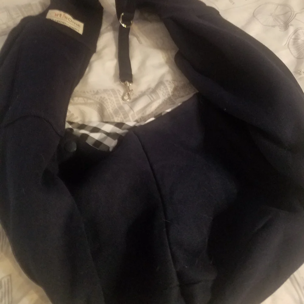 Dog shoulder carrier